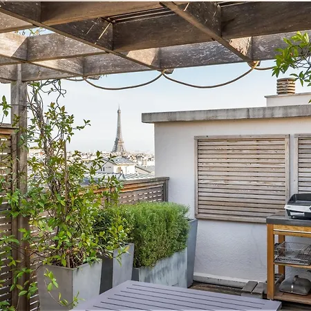 Apartment Veeve - Floating Over Paris